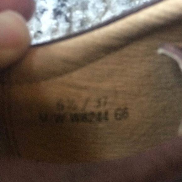 Shoes - Picture 3 of 4